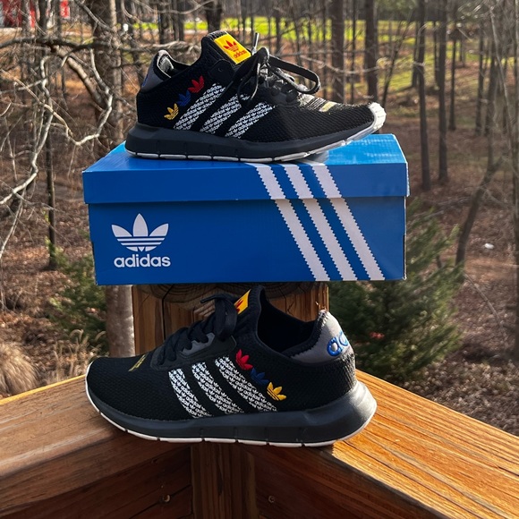 adidas Originals Shoes - Adidas Originals Swift Run X Athletic Running Sneaker FZ4838 Men Youth Sz: US 5